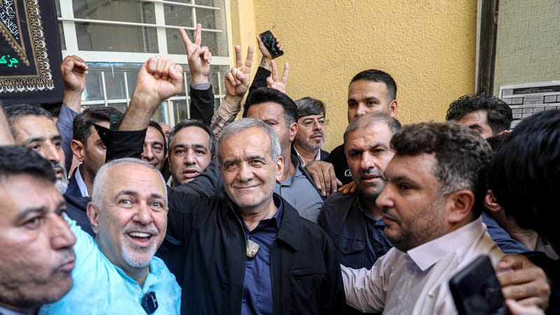 Pezeshkian Sets Blockade-Lift Precondition After Mojtaba Meeting