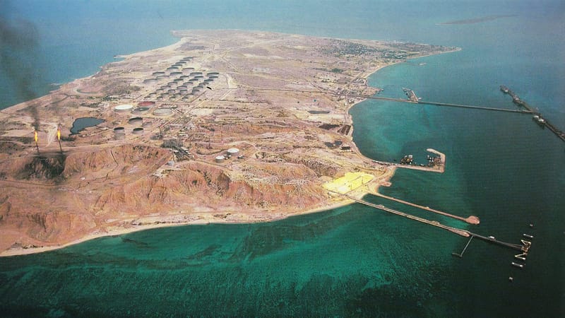 Satellite Images Show 45 km² Oil Slick Near Kharg Island