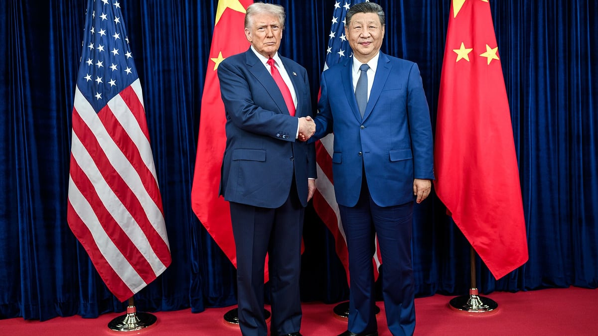 Trump Lands in Beijing as Xi Summit Pivots on Iran Ceasefire