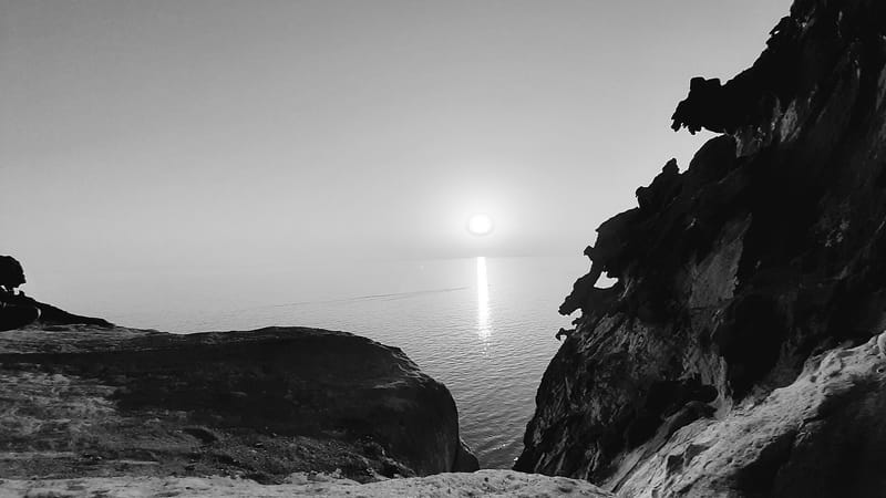 IRGC claims 25 ships crossed Hormuz under Iranian coordination