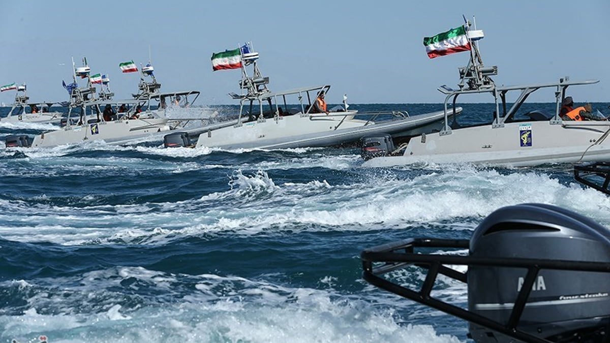 IRGC Bars Vessels From 'Hostile Countries' From Strait of Hormuz