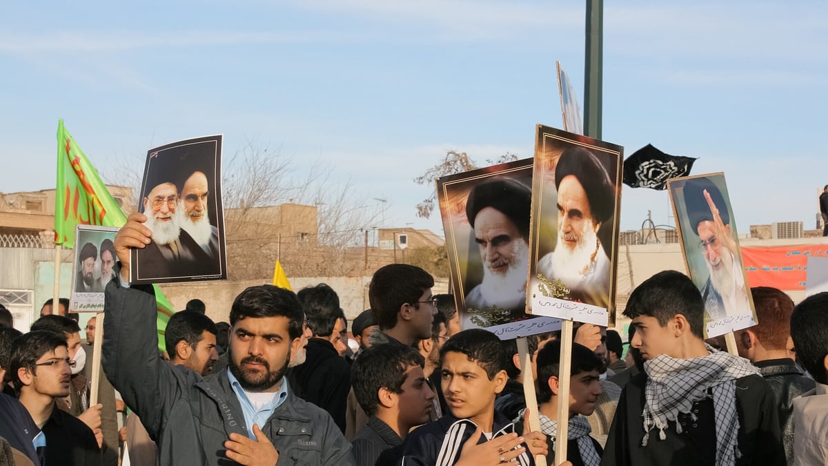 What Tehran Has to Do Saturday for a Sunday Geneva Signing