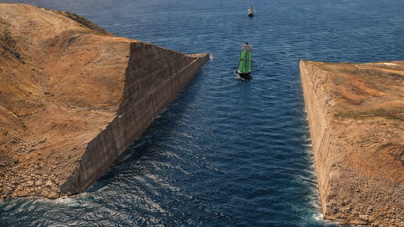 First Post-Deal LNG Tanker Clears Hormuz, Arrives at India's Dahej