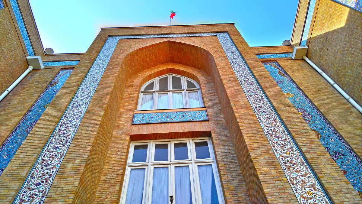 Tehran's Two Voices: Foreign Ministry Silent as IRGC Closes Hormuz