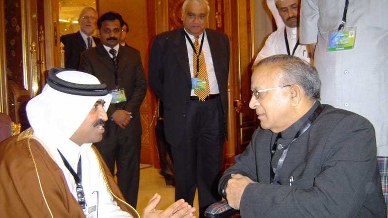 Saudi Arabia Bets on Hormuz as Qatar Offers Strait-Free Crude