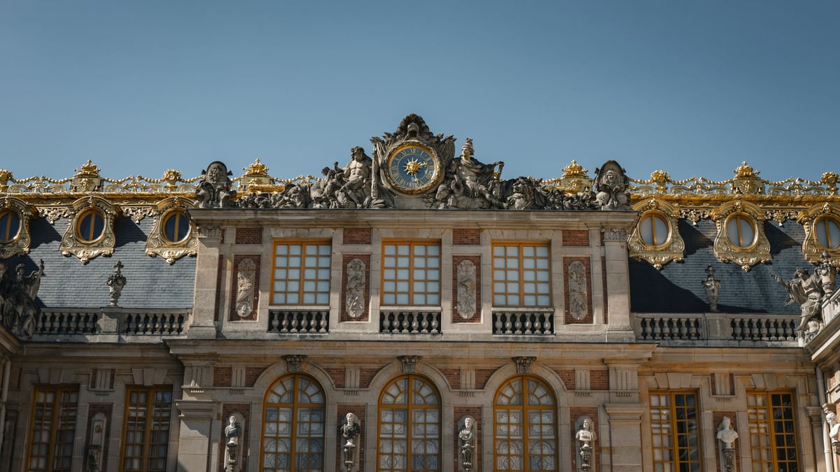 After the First Kinetic Exchange, Does the Versailles Framework Hold?