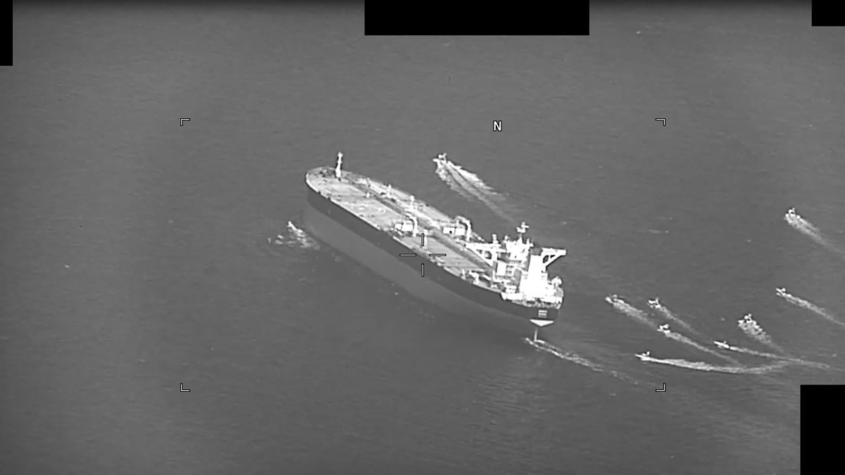 U.S. Demands Iran Affirm Strait of Hormuz Is Open Amid Strike Exchange