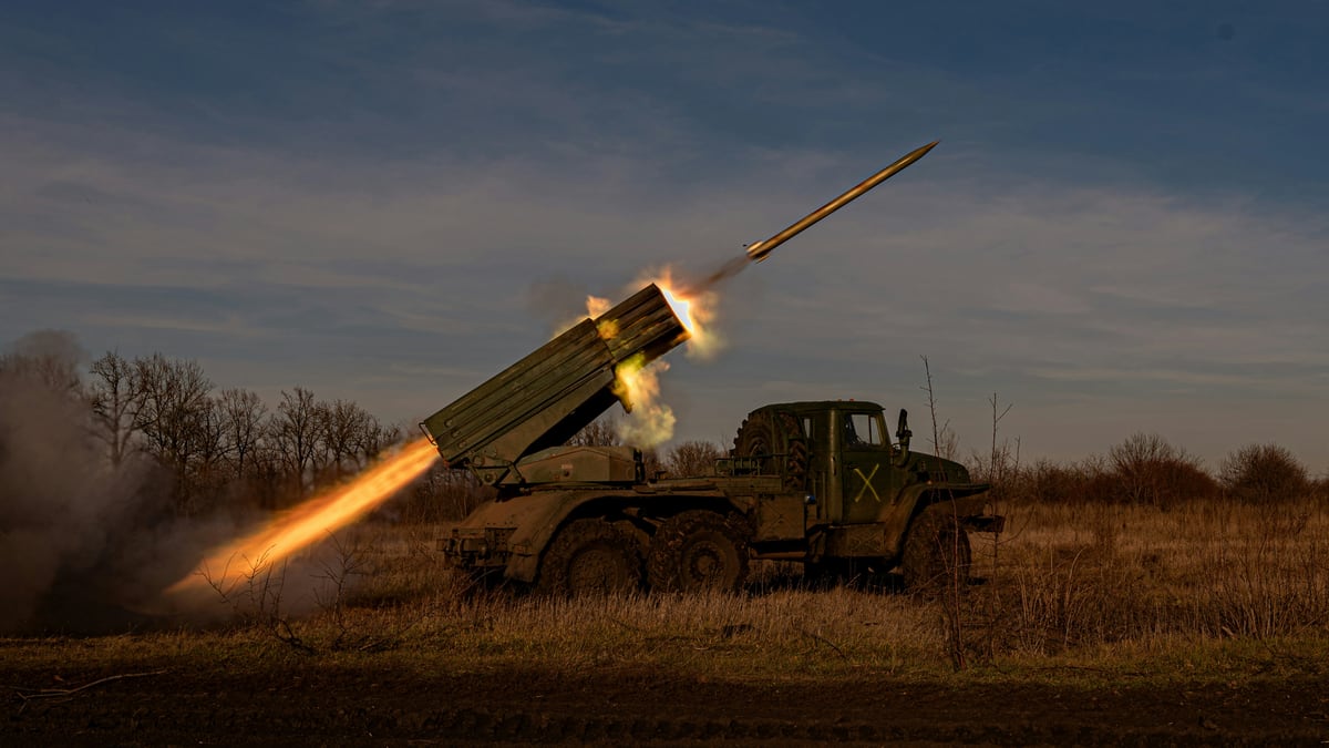 Russian Guided Bomb Strike on Sumy Kills 5, Including Child, Injures 43