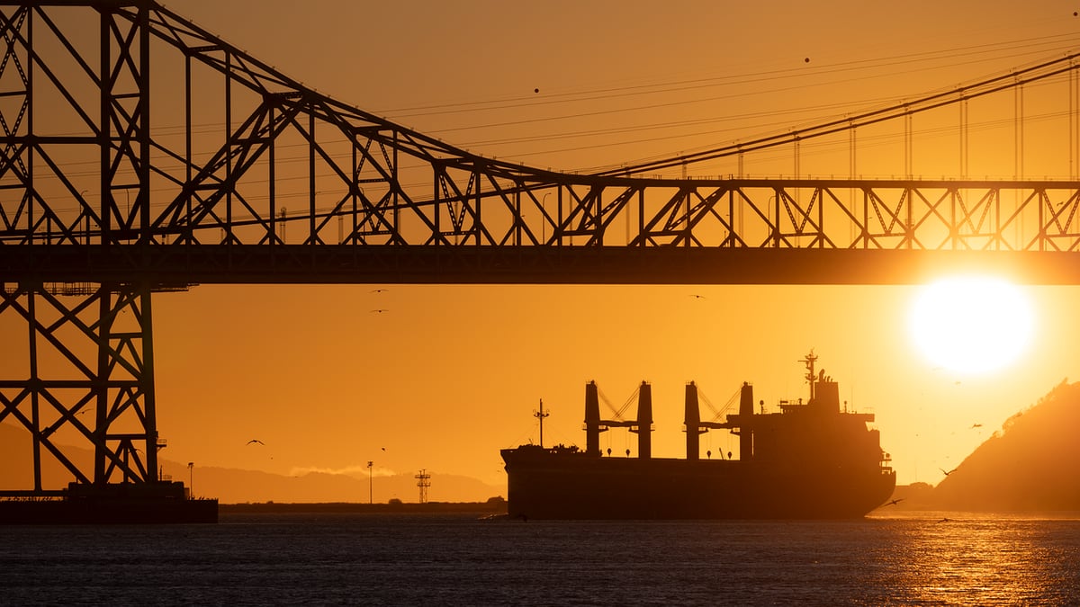 UAE Says Iranian Missiles Struck Oil Tankers in Strait of Hormuz, Sailor Killed