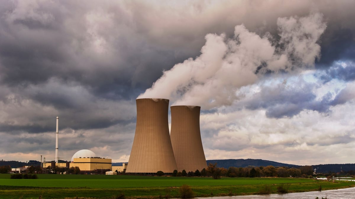 Iran Demands UN Action After US Strike on Darkhovin Nuclear Plant