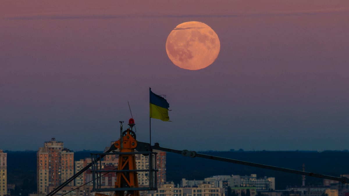 Ukraine Strikes Russian Oil Refineries and Logistics Hubs on War Day 1,611
