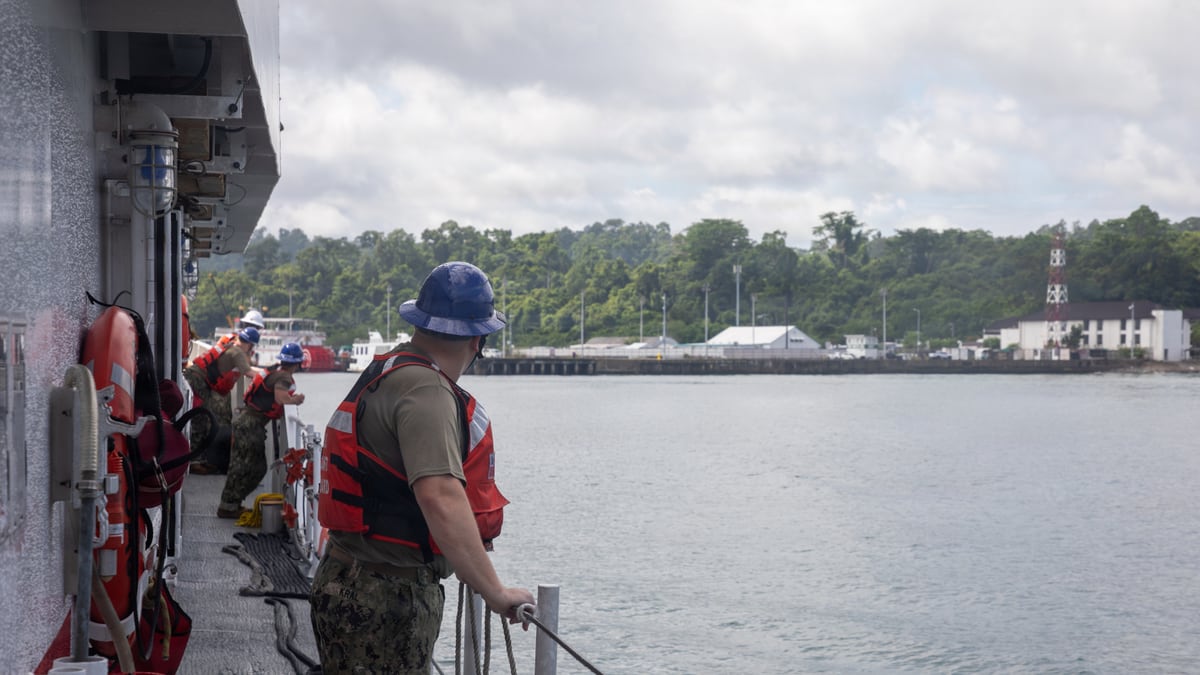 Chinese and Philippine Coast Guard Vessels Clash in South China Sea