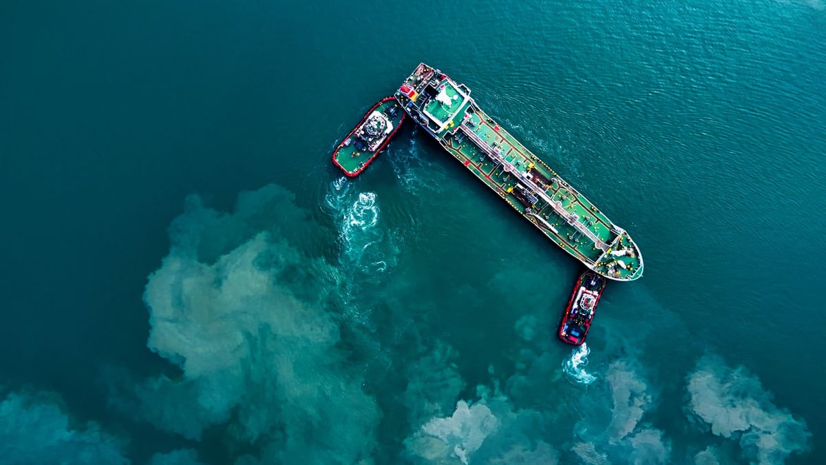 Iran's IRGC Claims It Stopped Four Vessels at the Strait of Hormuz