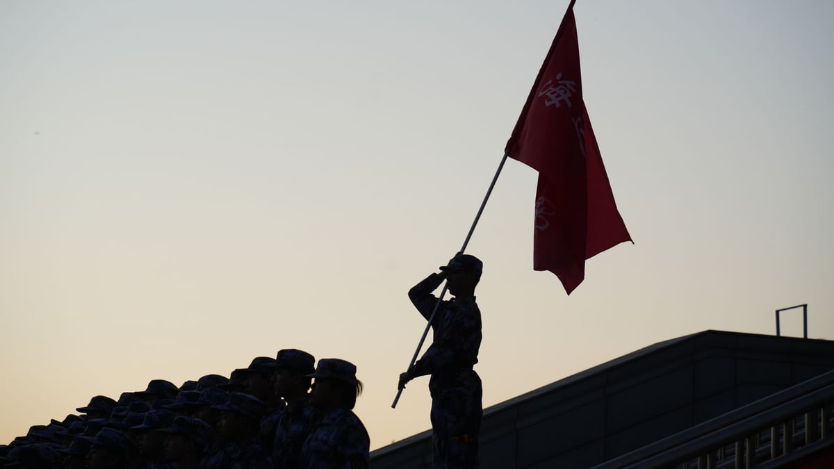Russia Eyes 30,000 More North Korean Troops; Zelensky Warns Asia