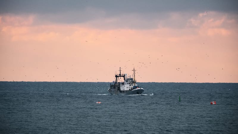 Ukraine Hit Iranian Arms Ship; Russia Passes Satellite Data to Tehran