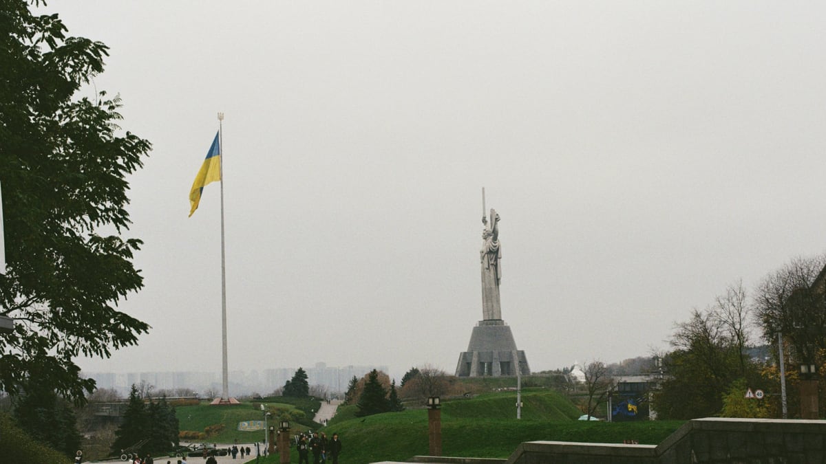 Russia Strikes Kyiv Again, Killing at Least Four