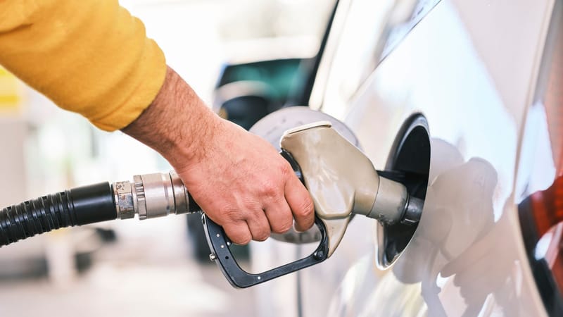 Brent Crude Tops $90 as Iran-U.S. Deal Hopes Fade