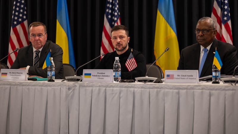 Zelensky Mocks Russia's North Korea Reliance After Strike Kills 10