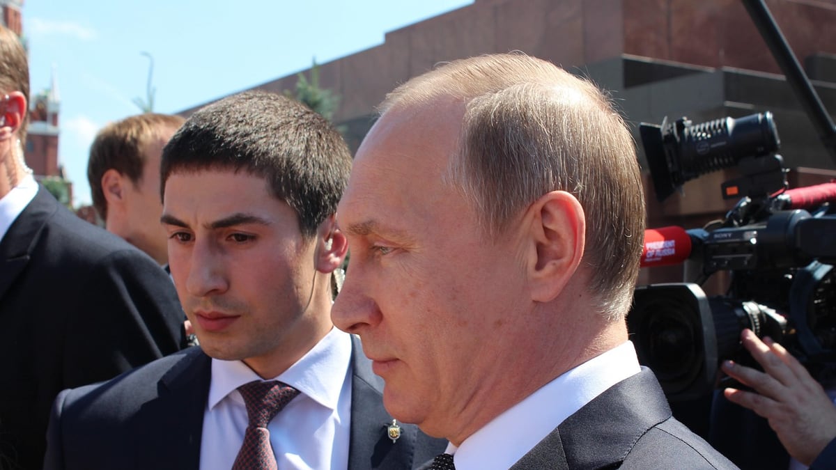 Zelensky Warns Putin Is Drafting 300,000 More Troops for Ukraine War