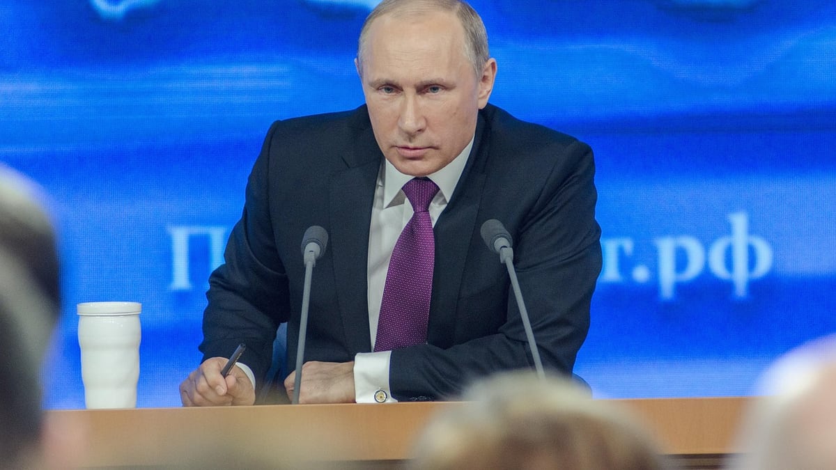 Zelensky: Putin Plans 300,000-Troop Draft; Pence Backs Ukraine Strikes