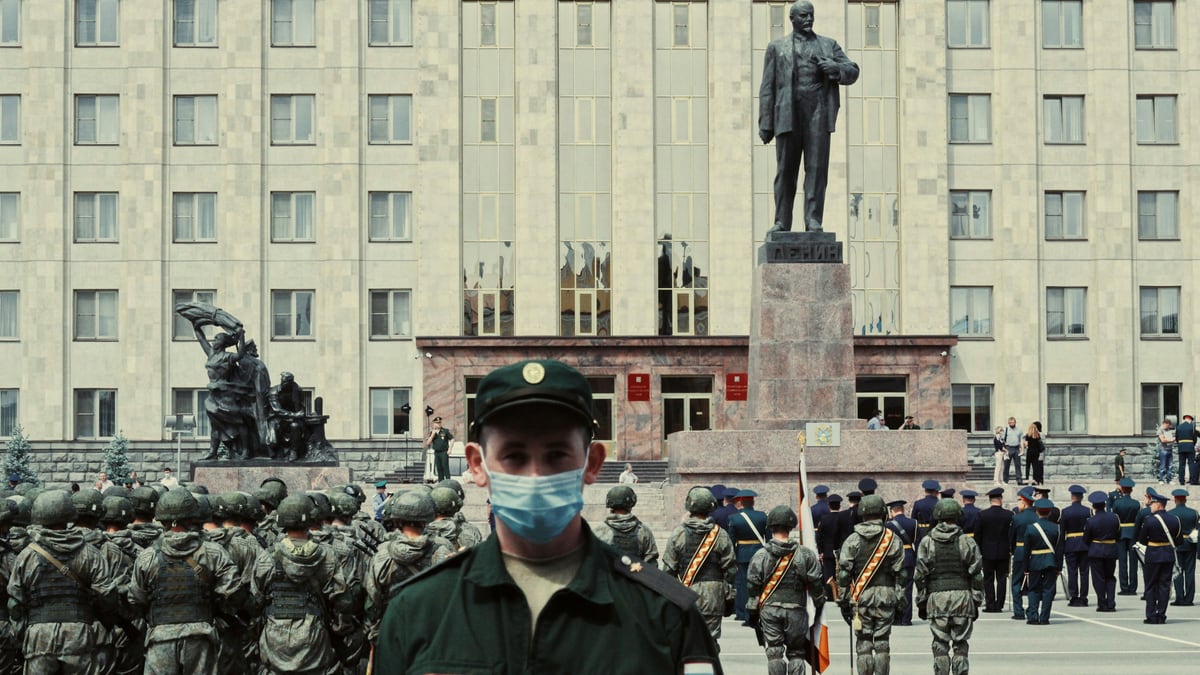 Russia's 300,000-Troop Mobilization Plan Puts NATO Allies to the Test