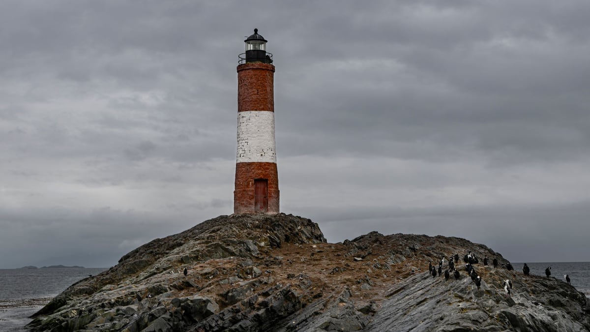 Milei Vows Tougher Sanctions and Defense Push Over Falklands Oil Drilling