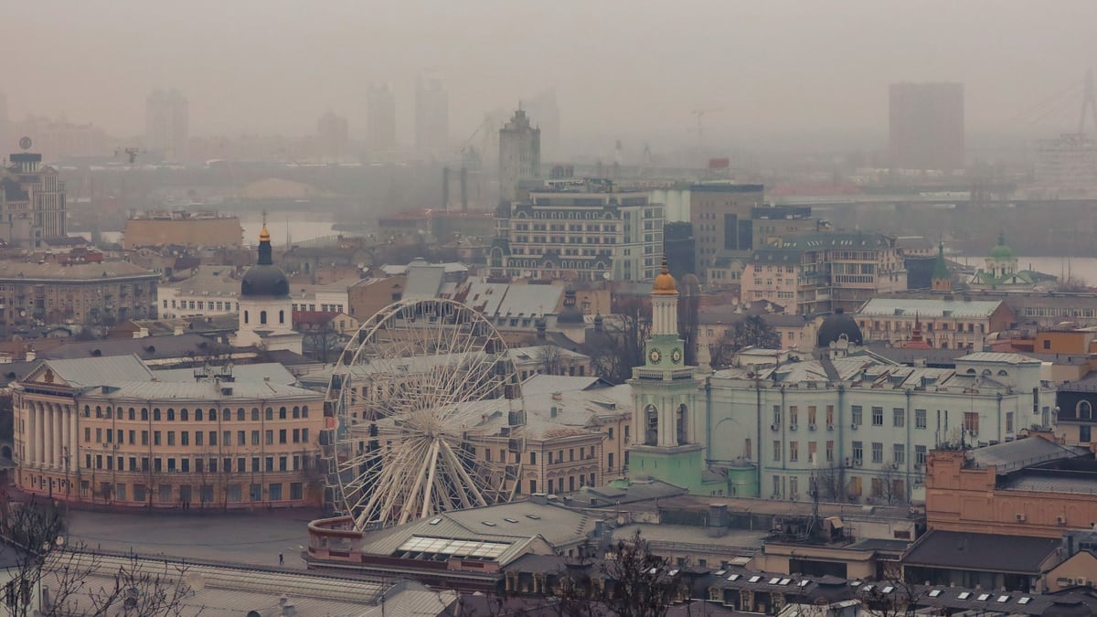 Russia Strikes Ukraine Security Service Headquarters in Central Kyiv