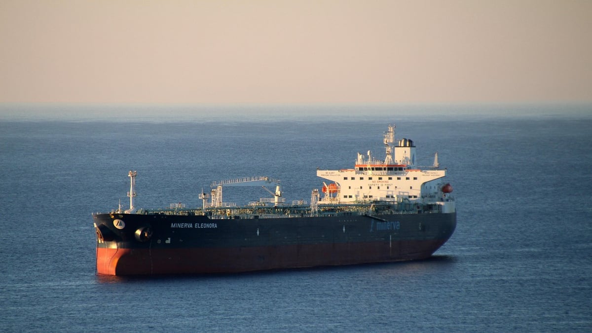US Strikes Three Iranian Tankers; Hegseth Threatens Full Fleet