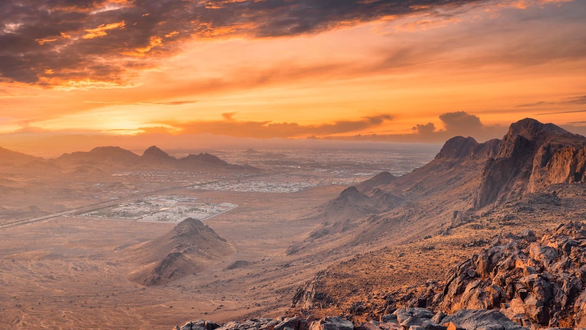Houthis Strike Saudi Oil Sites, Wound 73 in Major Escalation