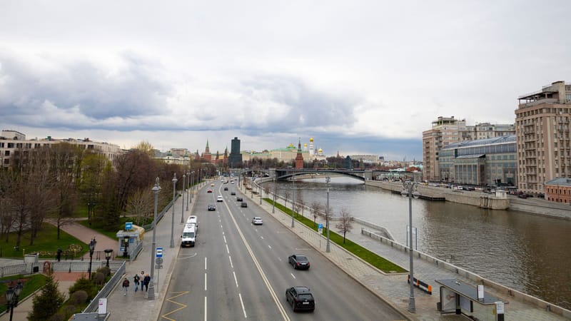 Kremlin Vows Response as Ukraine Drone Strikes Hit During Russian Vote