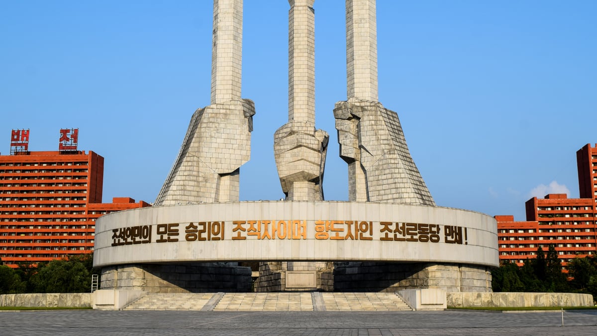 North Korea Testing Swarm Attacks That Mix Drones, Missiles