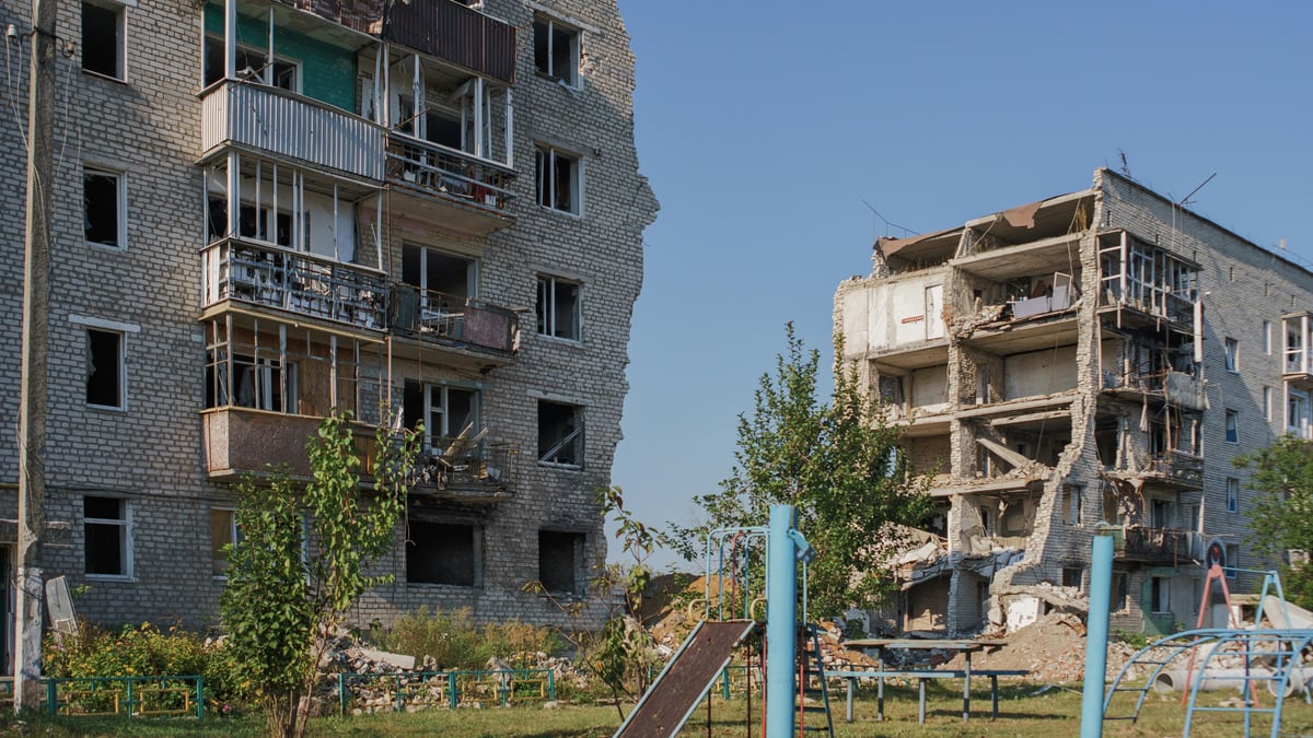 Kharkiv Hit by Russian Glide Bombs, Children Among the Victims