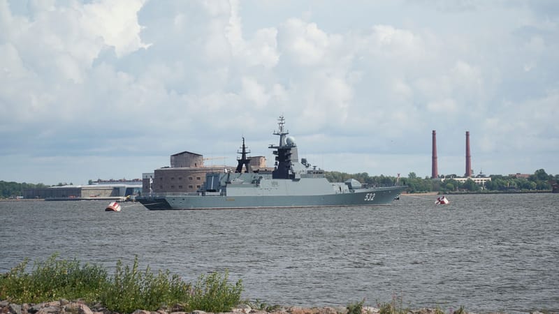 Russia Strikes Nine Ukrainian Regions as Zelensky-Trump Rift Widens