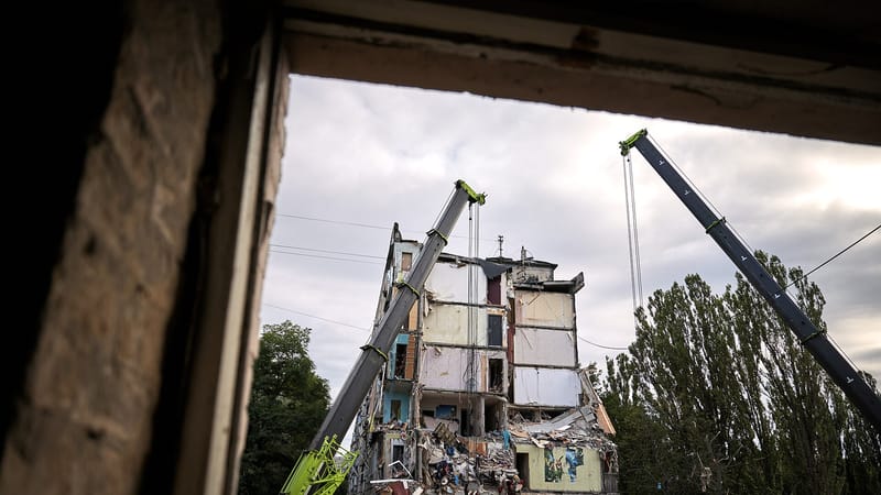 Ukraine Rejects 'Appeasement' as Russian Strikes Kill Nine in Kyiv