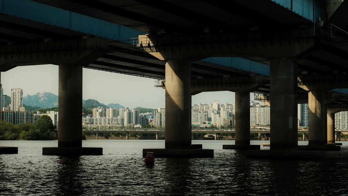 Kim Jong Un Arrives in China Via Newly Opened Border Bridge