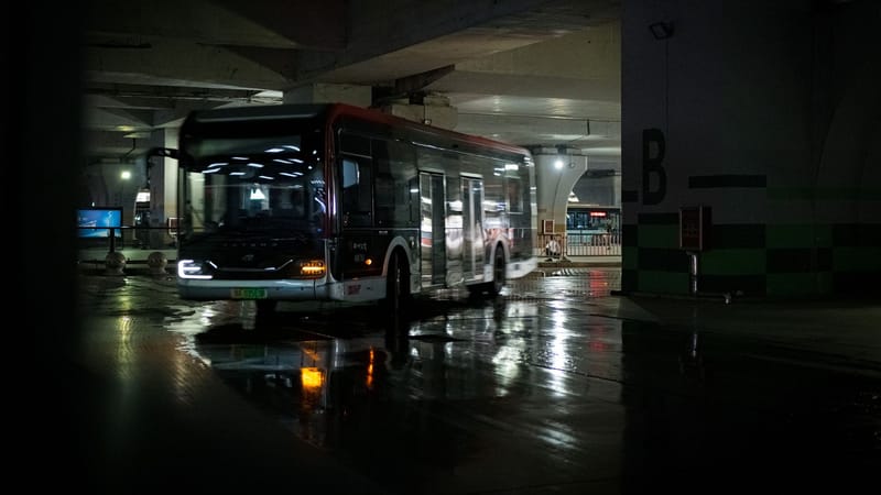 Kim Jong Un Tours Chinese Bus Factory, Signals Economic Pivot