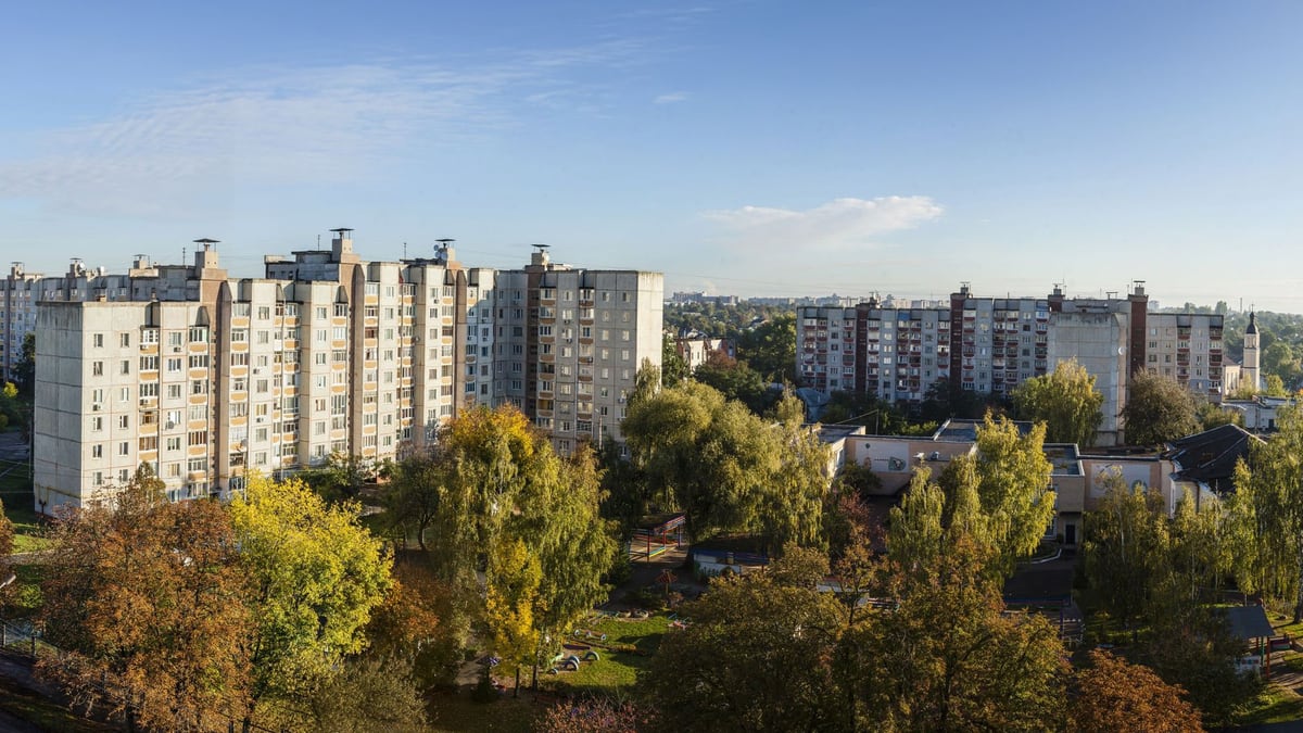 Russian Strikes Injure Six in Ukraine's Zaporizhzhia, Chernihiv